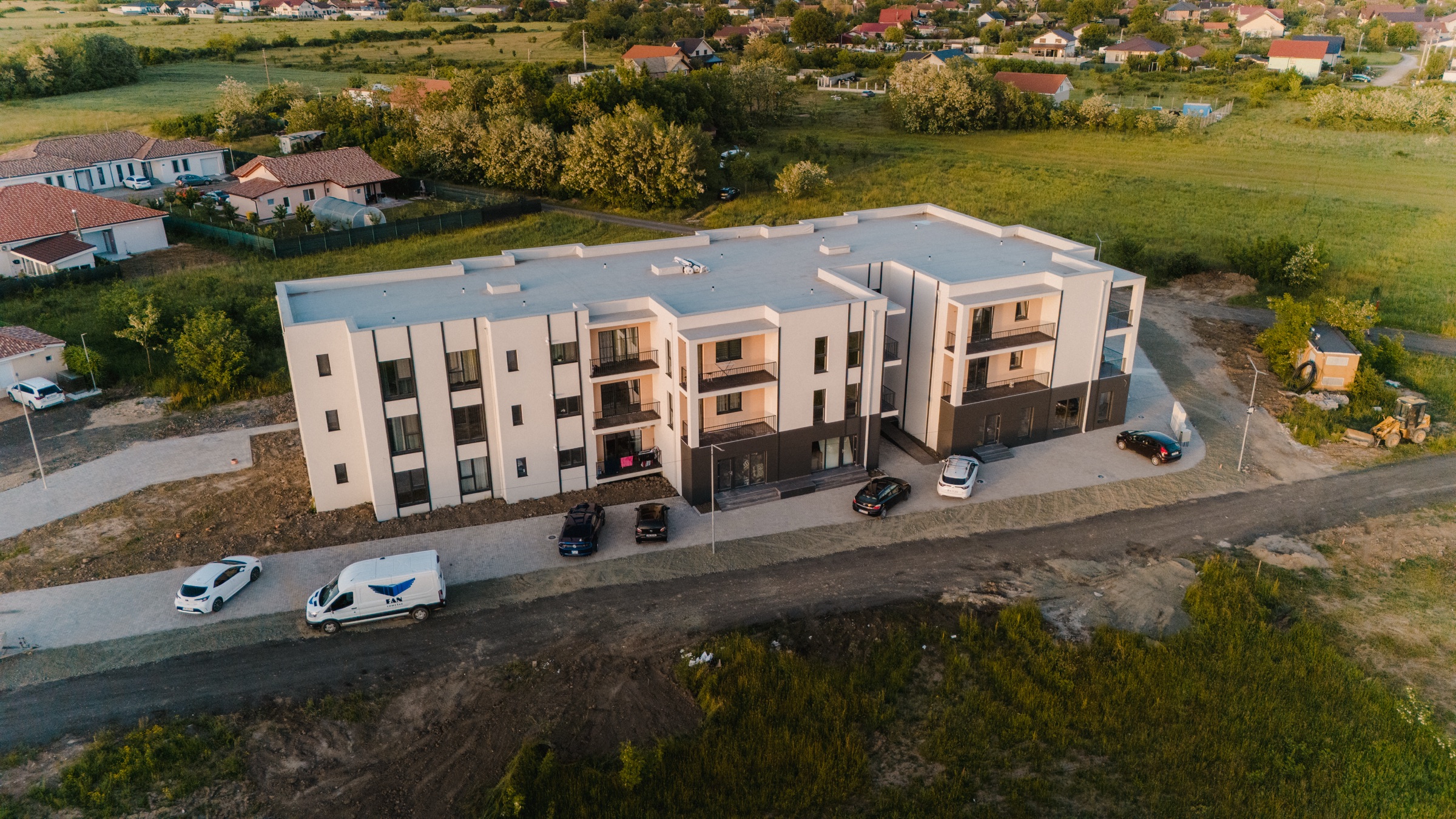 Green Apartments Armonia - vedere aeriană a ansamblului la apus
